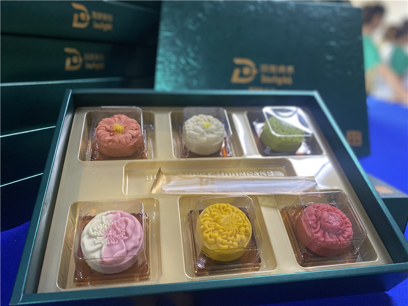 2022-北京大学汇丰商学院 (2).jpg